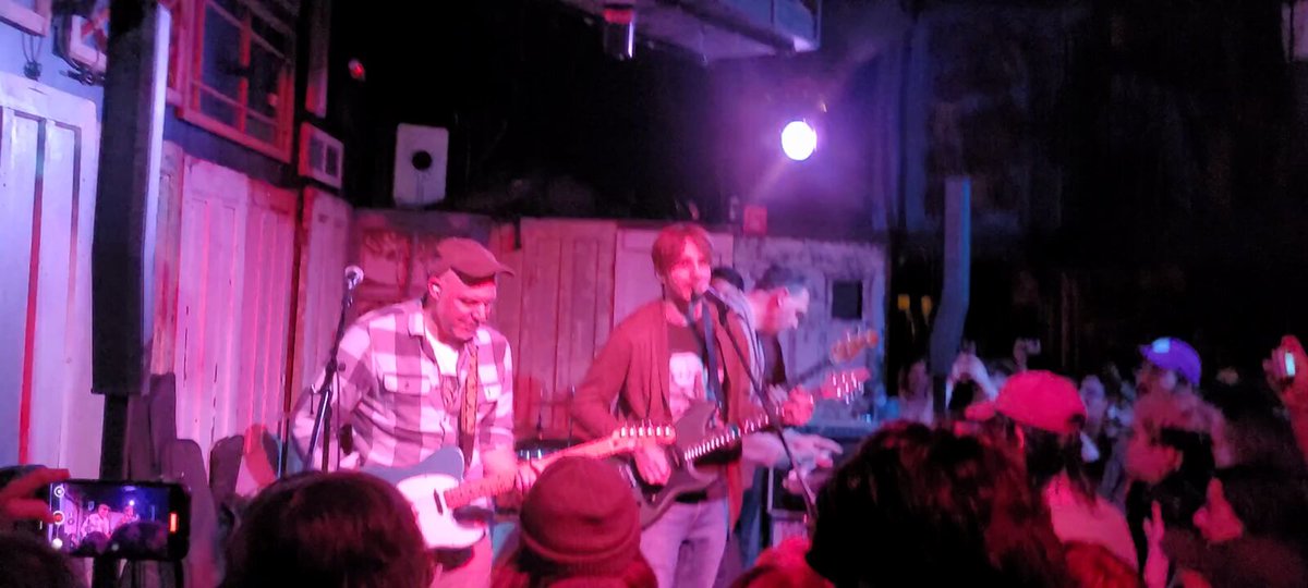 📼 red vox || baker falls show, “in a dream” [apr 11, 2025] source: speeeds (reddit)