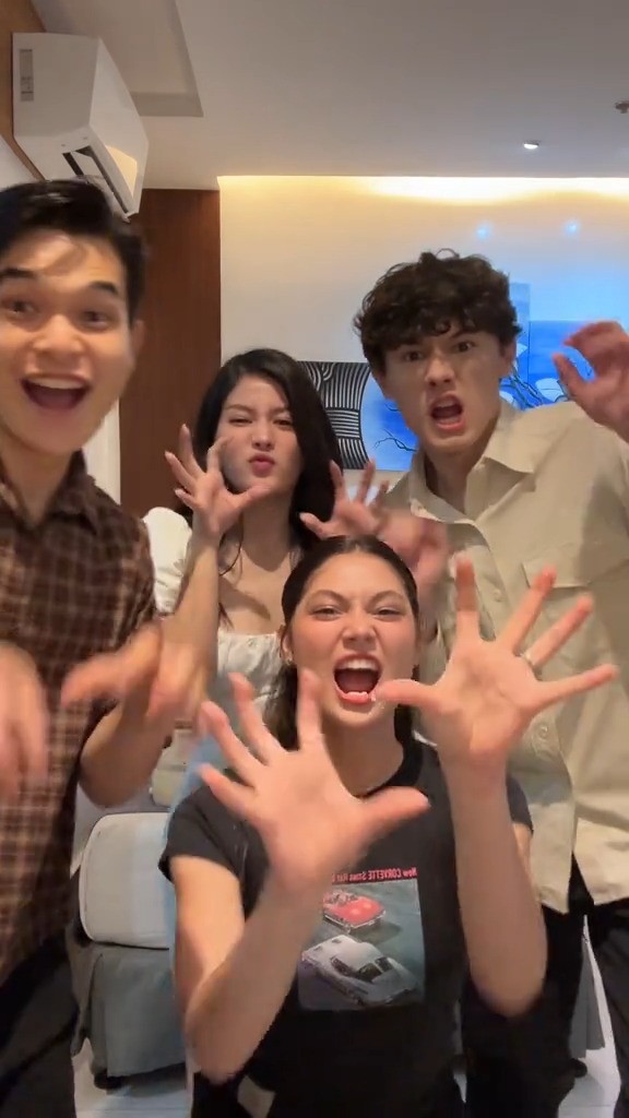 KULIT! 🤣 Ex-'Pinoy Big Brother Celebrity Collab Edition' housemates reunited for a very cute Tiktok video. 🤩 📹 vincemaristela on Tiktok