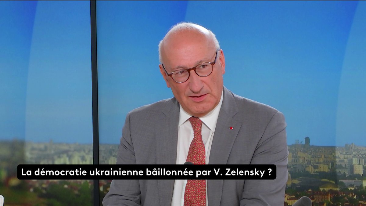 🗣️ "Cette accusation d'illégitimité [de Volodymyr Zelensky comme président], on devrait peut-être aussi regarder de l'autre côté. Est-ce que Vladimir Poutine est à la tête d'une démocratie parfaite ?", s'interroge l'ancien ambassadeur français Philippe Étienne. #AutrementDit