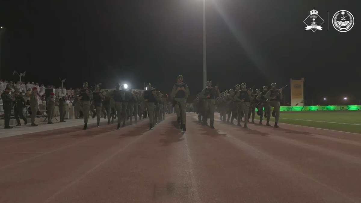 📹| تحت رعاية الأمير عبدالعزيز بن سعود.. مدير عام الجوازات المكلف يشهد حفل تخريج (713) خريجًا من دورة الفرد الأساسي الـ (48).