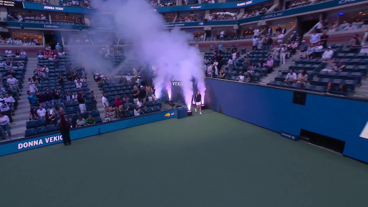 It's Vekic 🆚 Gauff to get the night session started in Ashe!