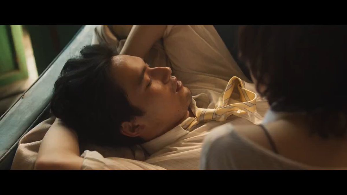 実写映画『九龍ジェネリックロマンス』🐉 ┈┈┈┈┈┈┈┈┈┈┈┈┈┈┈┈┈┈┈┈ “もうひとりの自分”は何者なのか? そして、すれ違いながらも惹かれ合う令子と 工藤の恋が行き着く先は──。 大ヒット上映中🍉