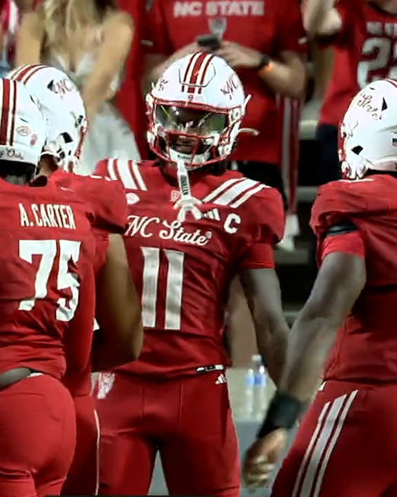 CJ Bailey vibing in the huddle 😂 NC State Football