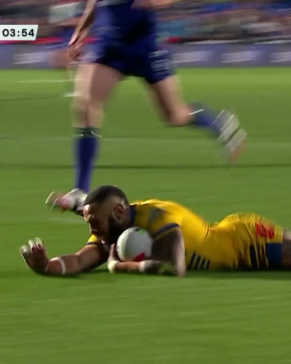 Josh Addo-Carr runs the length of the field! 🤯