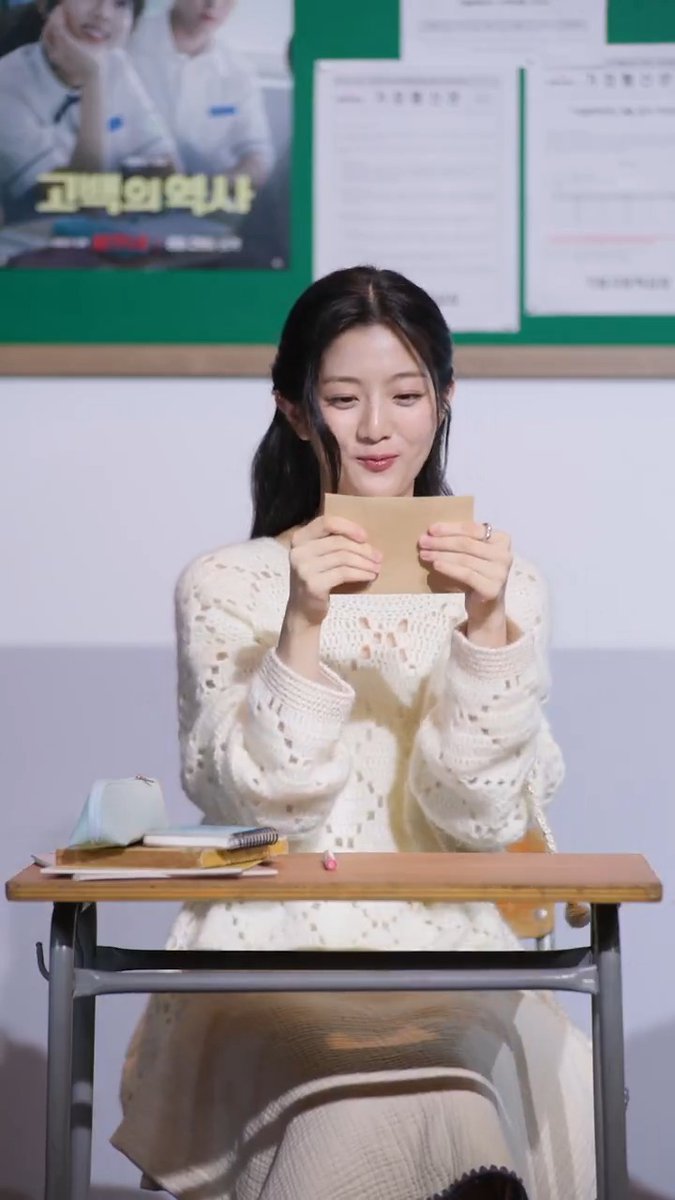 오늘 박세리 고백한다는데 같이 보러 갈 사람? 빛나는 열아홉 청춘들의 학창 시절 마지막 프로젝트 <고백의 역사>, 오직 넷플릭스에서. * 눌러서 크게 보기 *