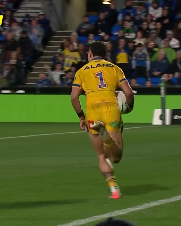The flick pass from Tuilagi! 😍