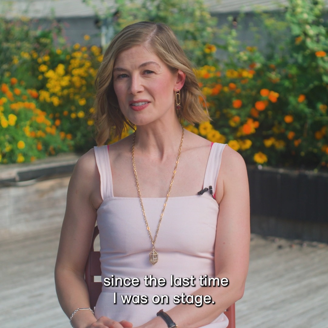 An exclusive message from Rosamund Pike🎤 Watch the hit sold-out new play Inter Alia in cinemas next week.
