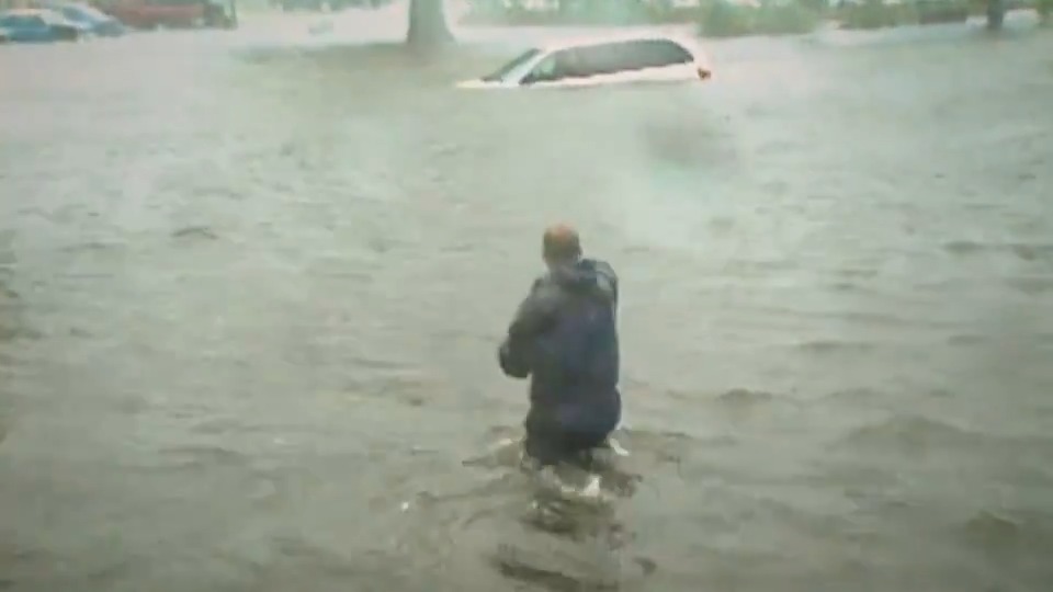 Hurricane Katrina's storm surge reached 15 to 19 feet in New Orleans, but along the Mississippi coast, it was about 28 feet and leveled nearly everything. Jim Cantore rode out the storm in Gulfport at the Armed Forces Retirement Home, going head-to-head with the surge. Watch: