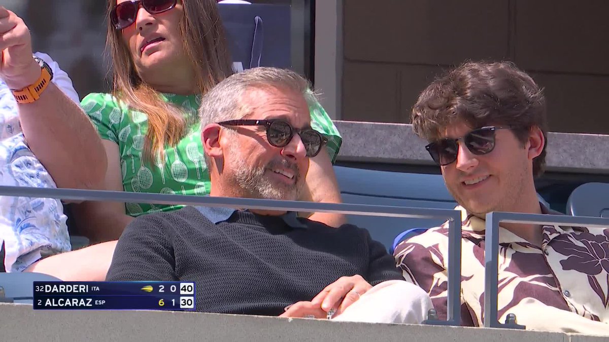 Steve Carell watching his favorite player Carlos Alcaraz!