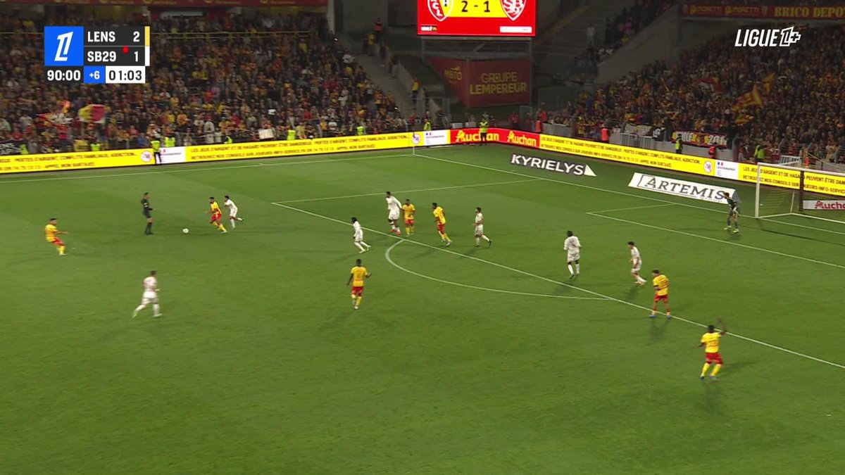 Adrien Thomasson assure les 3๏ธโฃ points du Racing Club de Lens โ
#RCLSB29