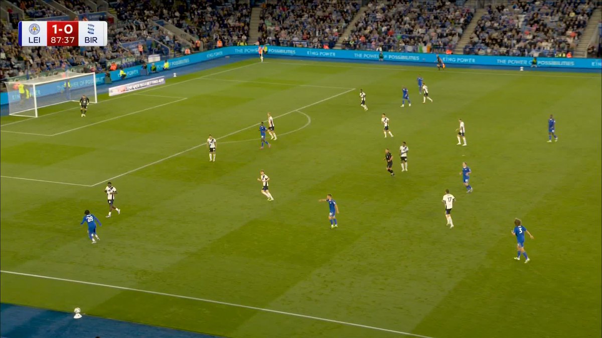 "Jeremy Monga - take a BOW!" ⭐️ Ricardo Pereira arrives to strike home Jeremy Monga's cross and seal the three points for the Foxes! 🦊
