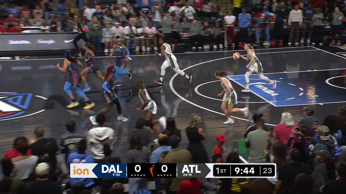 Maddy Siegrist is quick with it 💨 She opens up the scoring with back-to-back buckets! DAL-ATL | ION