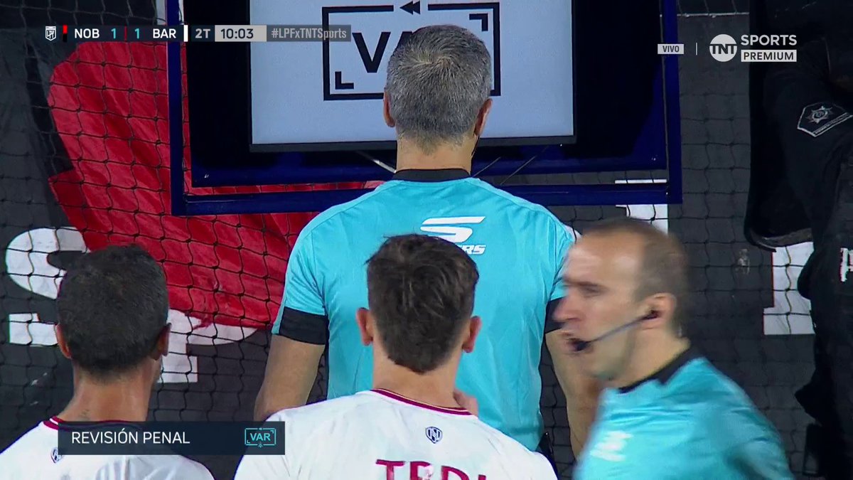 ๐ด๐จ BARRACAS CENTRAL ROBร A NEWELLS CON UN PENAL INVENTADO Y ESTร PUNTEROโ๏ธ ๐ Derrotรณ 2-1 de visitante a la Lepra. โ
El equipo del Chiqui Tapia estรก primero y a 2 de clasificar a la Libertadores ๐คฏ ๐๏ธ Hacรญa 8 aรฑos, estaba ยกen la C! ๐ฐ Asรญ robaba๐