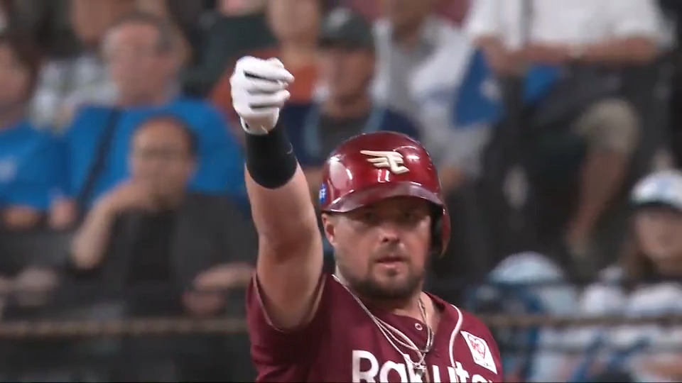【7回表:F 2-5 E】 3安打3打点!!! #ルーク・ボイト 選手のタイムリーでチーム5点目! #RakutenEagles #キ!