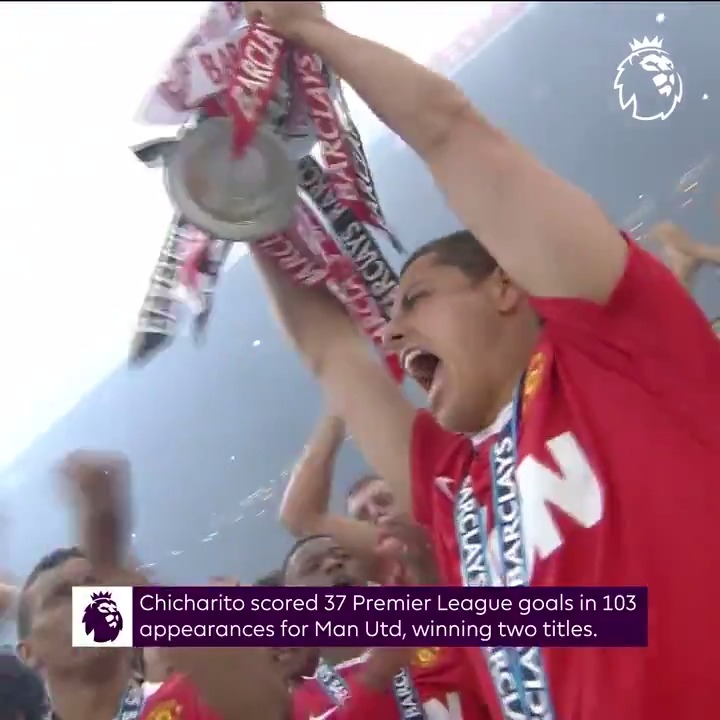🚨 Schweinsteiger: “Pep makes stars shine, but Sir Alex made stars out of nobodies. Chicharito, you're 5’9 and bullying defenders in the air like Drogba. You come off the bench and defenders couldn’t breathe. Leave United and you’re back to normal.”