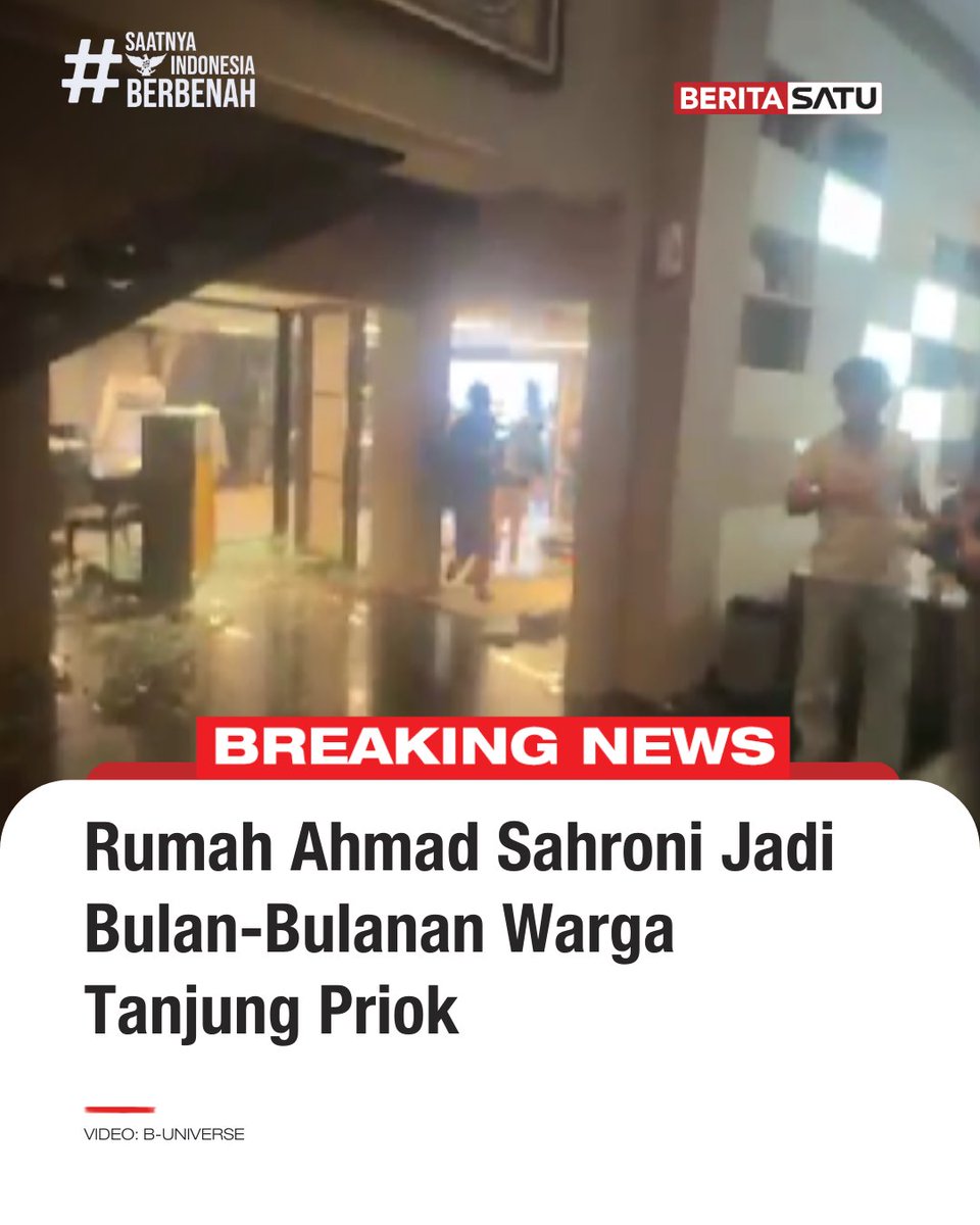 Gelombang demonstrasi terhadap DPR dan kepolisian kian meluas, bahkan rumah anggota DPR Ahmad Sahroni di Tanjung Priok, Jakarta Utara, turut menjadi sasaran. Rumahnya habis jadi bulan-bulanan warga Priok pada Sabtu (30/8/2025) siang. Sahroni sebelumnya menuai kritik tajam usai menyebut wacana pembubaran DPR sebagai “ide orang tolol sedunia”. Selalu update di Youtube BeritaSatu, dan BeritaSatu TV! #AhmadSahroni #Demonstrasi #SaatnyaIndonesiaBerbenah #BeritaSatu