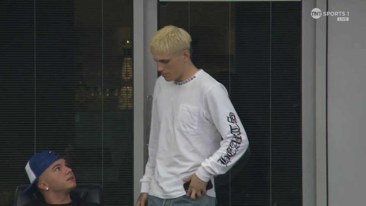 Alejandro Garnacho is at Stamford Bridge ahead of his pending move to Chelsea 👀 📺 TNT Sports & discovery+ UK