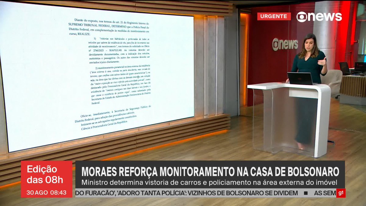 Alexandre de Moraes reforça medida de policiamento na casa de Jair Bolsonaro. Ministro do STF determina vistoria de carros e policiamento na área externa do imóvel. ➡️ Assista à #GloboNews: