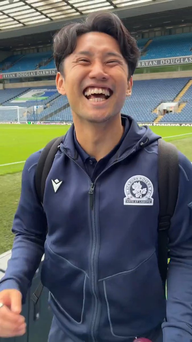🚁 We caught up with Mori after he was given a warm welcome from the #Rovers fans upon arrival at Ewood 💙 森下龍矢Ryoya Morishita 🇯🇵 | #ROVvNOR 🔵⚪️
