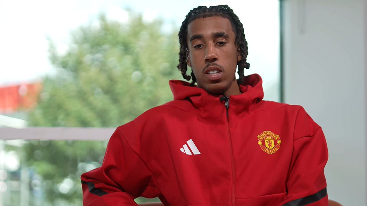 🎙️ "I know we will be good in the future" Leny Yoro says Manchester United need to move forward after their loss against Grimsby 🔴