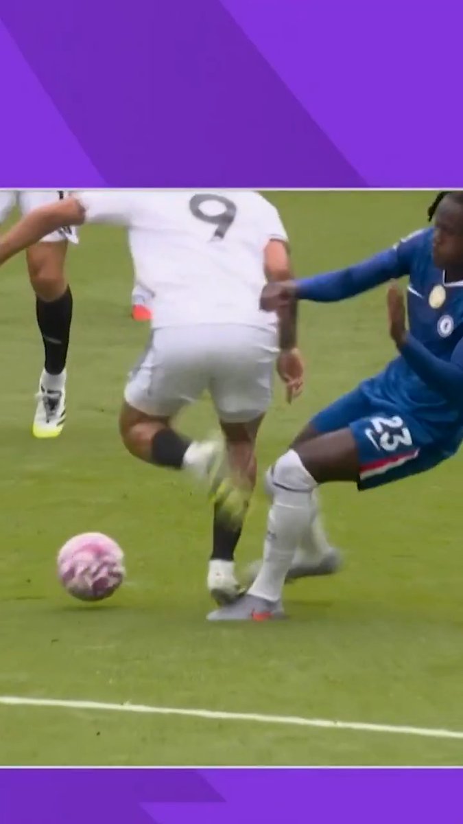 "That's not a challenge, it's a skill move." The 2 Robbies weigh in on a controversial foul call that led to a disallowed Fulham goal against Chelsea.