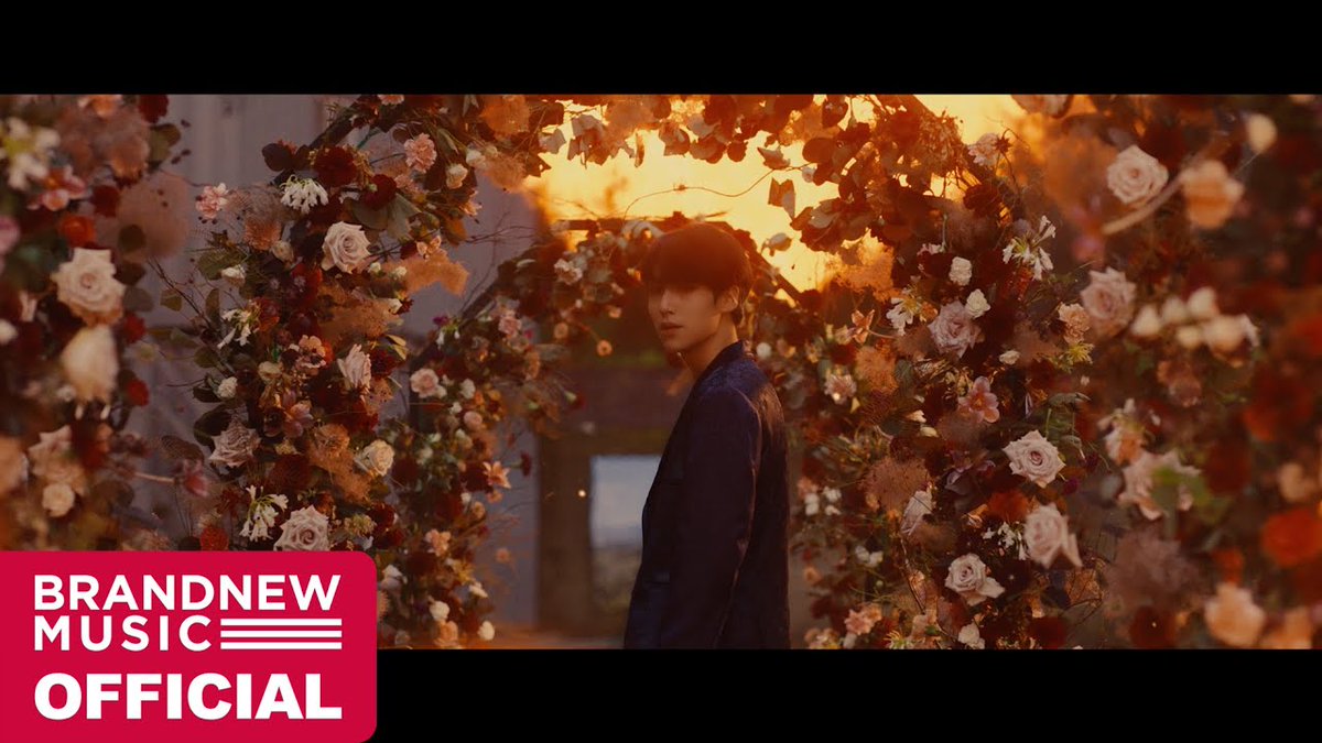 5 Years ago today, Lee Eunsang debuted as a soloist with 'Beautiful Scar'