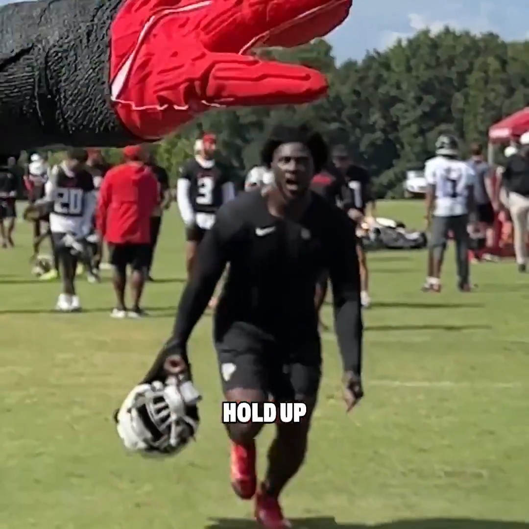Come for the trash talk, stay for the Jalon Walker cameo 🤣