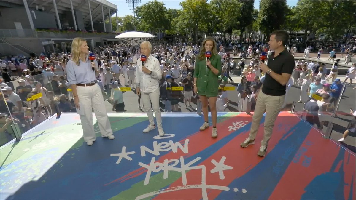 These reactions tell it all... Please Martina, Laura and Tim never change 🤣