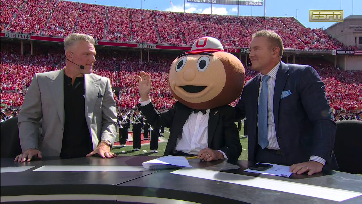 "Give me my first love!" Lee Corso's first-ever headgear pick belonged to Brutus and the Buckeyes and it's only fitting that his last one is the same ❤️