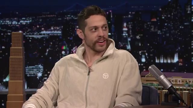 When going to see The Home, remember it’s Pete Davidson’s actual eye 🤣 #FallonTonight