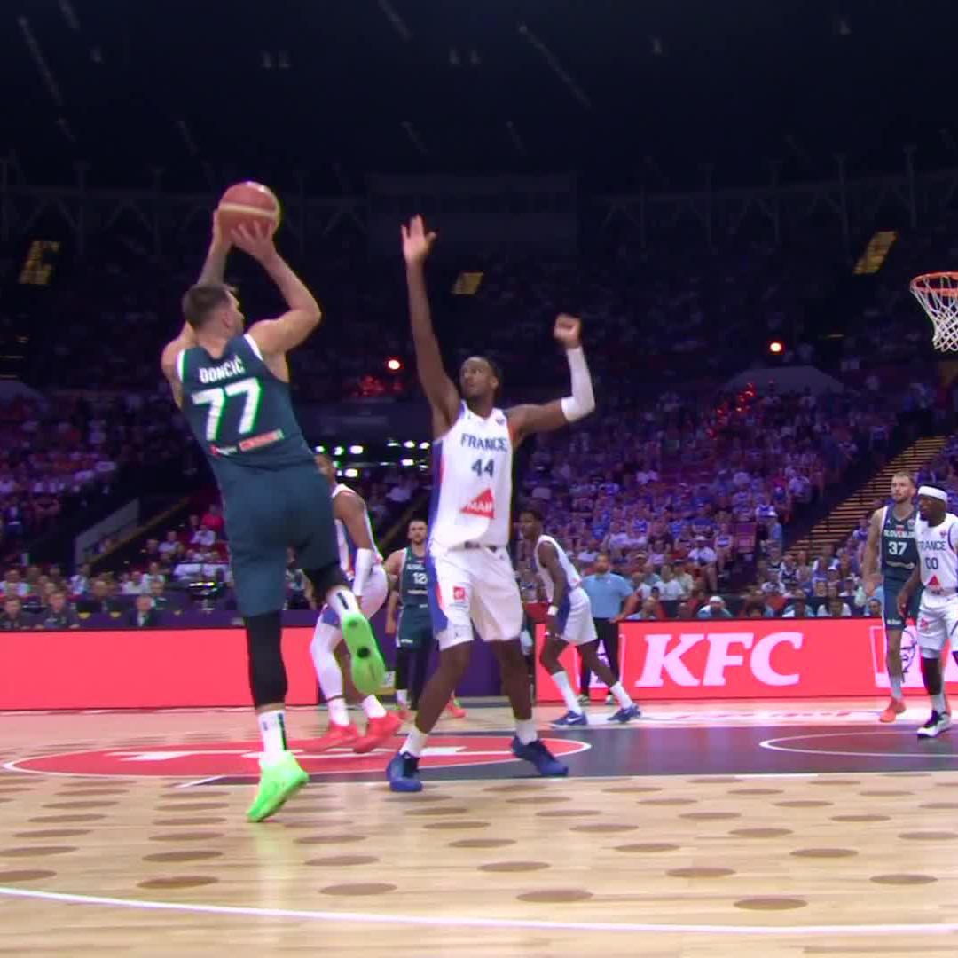 PIVOT-GAME STRONG 💯🔥 LUKA UP TO 34 POINTS. Watch all the EuroBasket action live on Courtside 1891: