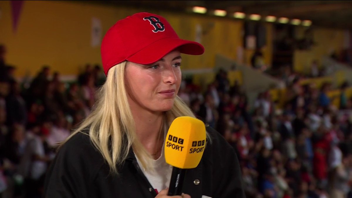 Chloe Kelly is in the house to watch England v Samoa 🙌 "The girls are inspiring so many in the stadium!"
