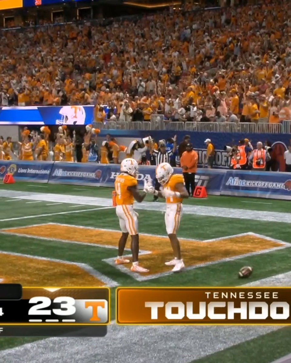 JOEY AGUILAR SHOWS OFF THE CANNON ON THIS 73-YARD TD 😮‍💨 Tennessee Football