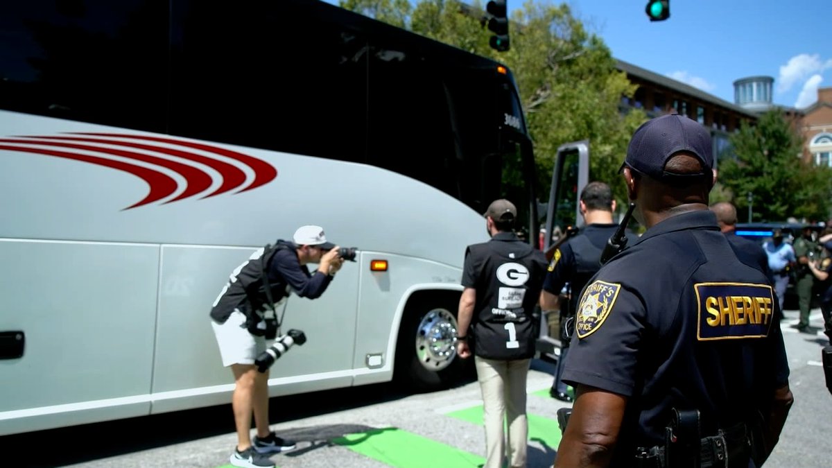For the first time this season, the Dawgs have arrived to Sanford Stadium! #GoDawgs | Piedmont