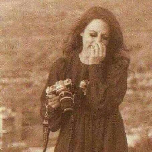 عندي ثقة فيكْ عندي أمل فيكْ وبيكفّيكْ شو بدك يعني أكتر بعد فيكْ؟