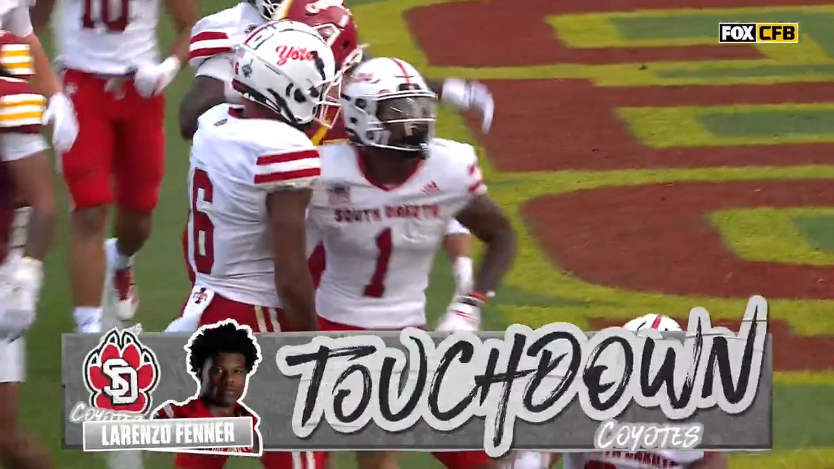 Larenzo Fenner forces his way into the end zone 💪 South Dakota Football