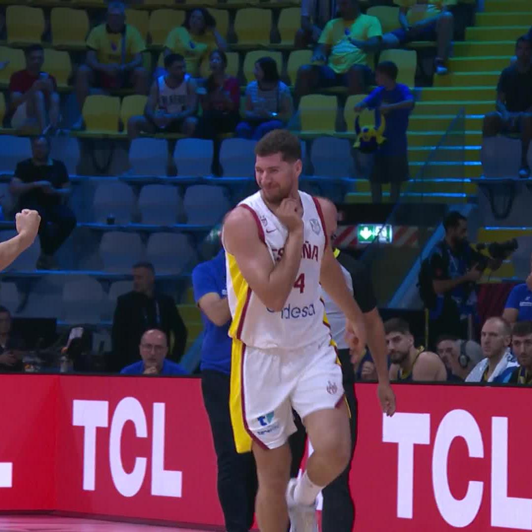 Parra's reaction is priceless 😂🏹 #EuroBasket x Baloncesto España