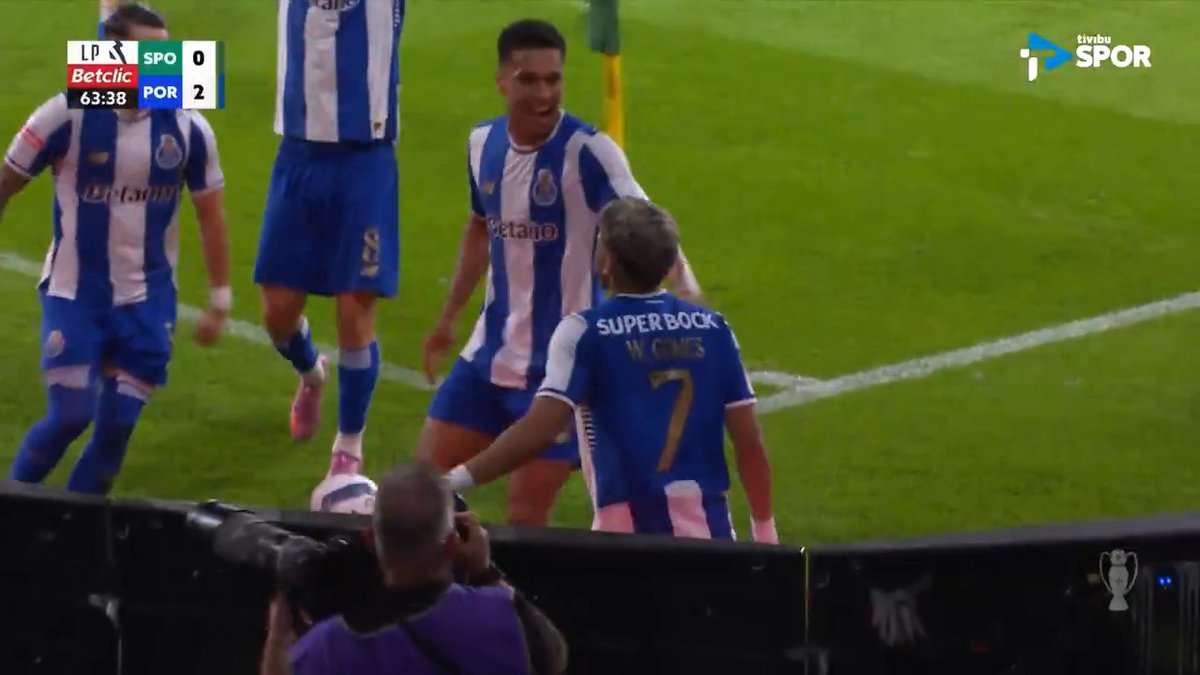 WILLIAM GOMES'İN İÇİNE YİNE ARJEN ROBBEN KAÇTI.