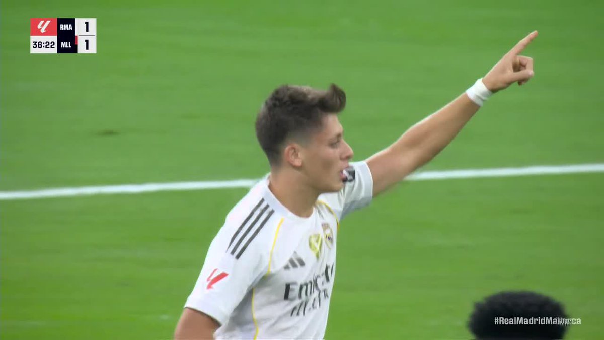 ¡SE LO QUITÓ A MASTANTUONO! Huijsen bajó la pelota y Arda Guler anticipó a Franco para anotar el empate parcial de Real Madrid en el Bernabéu.