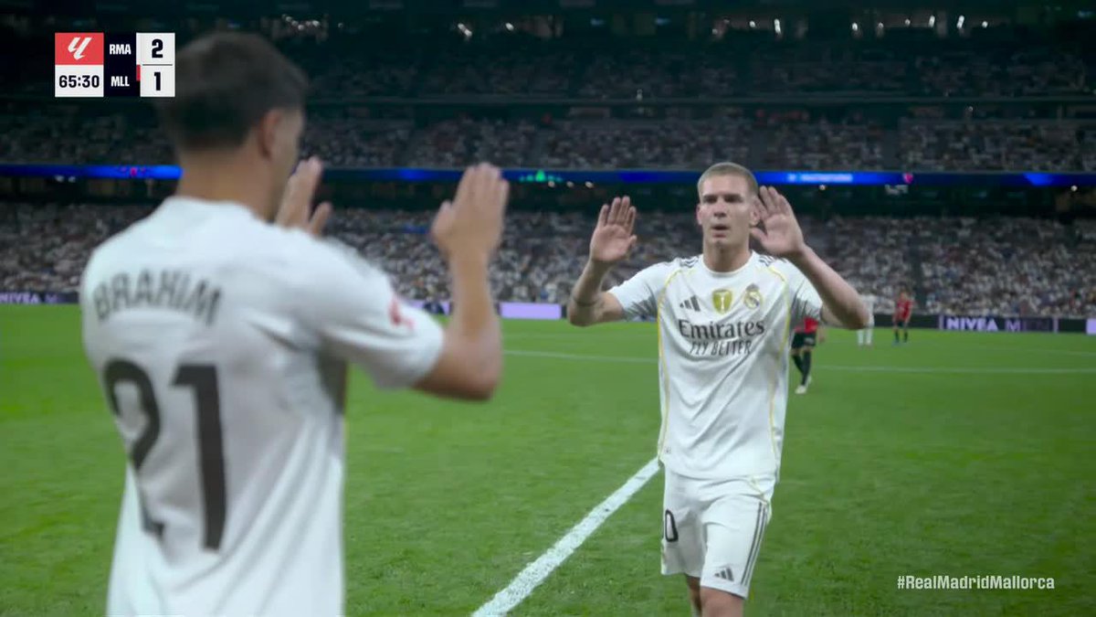 “FRAAANCO, FRAAANCO”. El Bernabéu para Mastantuono. 👏🏻🇦🇷
