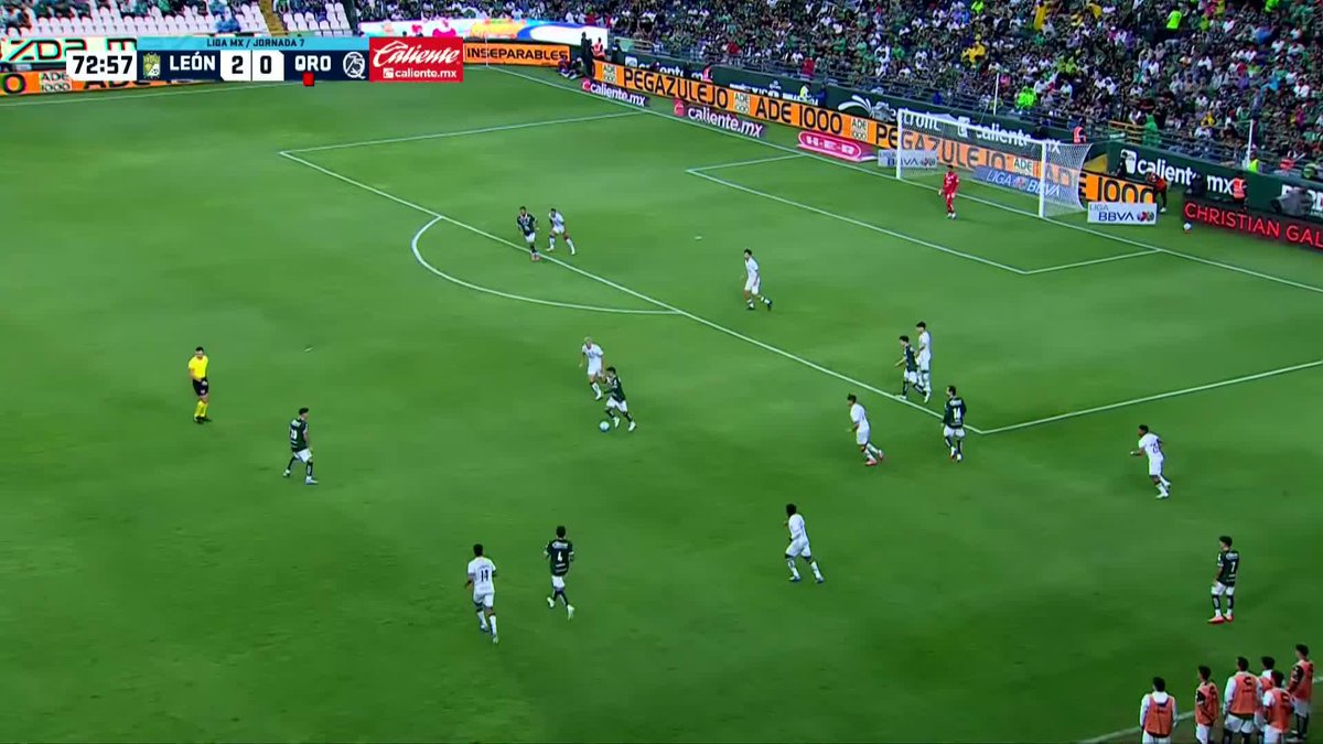 ¡CAYÓ EL TERCERO DE LA FIEEEEERAAAAA!🦁🔥 Ismael Díaz anota su segundo gol de la tarde y Club León se acerca al triunfo. #LigaMX #Apertura2025