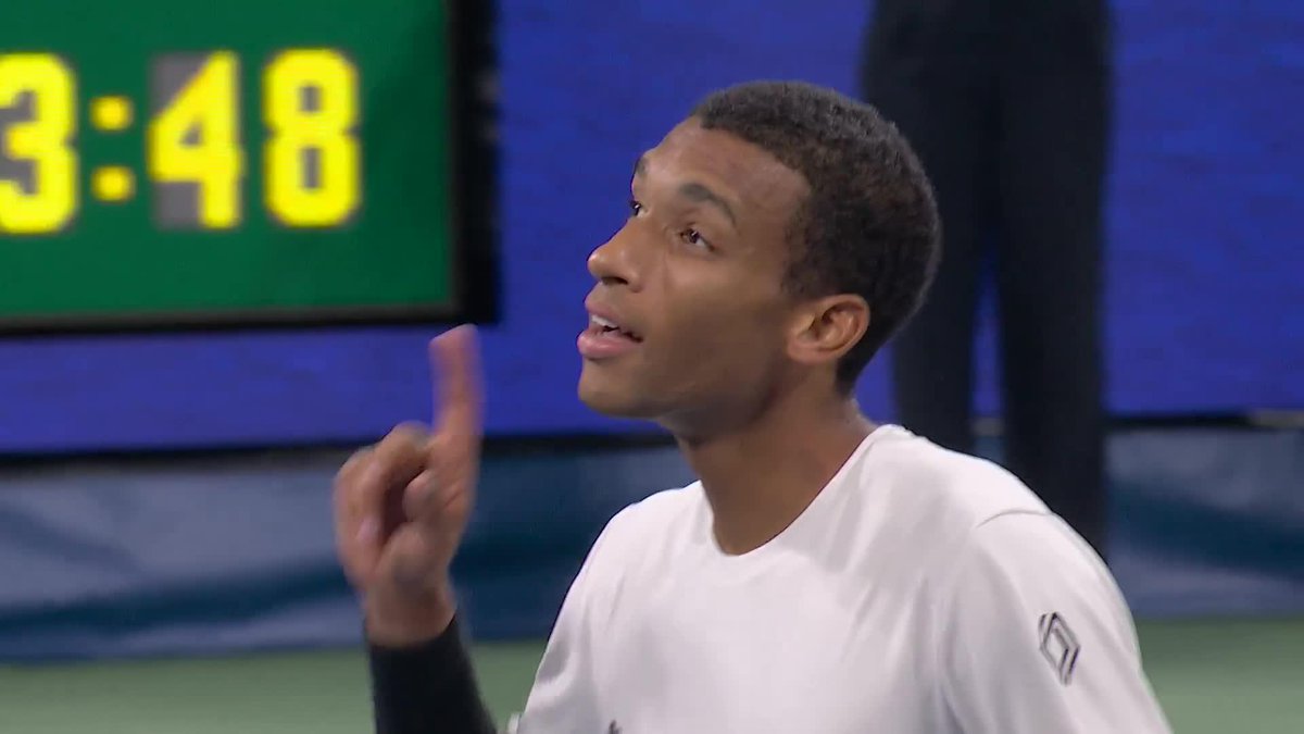 Felix Auger Aliassime’s reaction after beating Zverev at the US Open. The face of a man who just beat the world #3… His best-ever win by ranking in a Slam. The best match he’s played in a LONG time. He wants to hear it. 👂👈 🇨🇦❤️