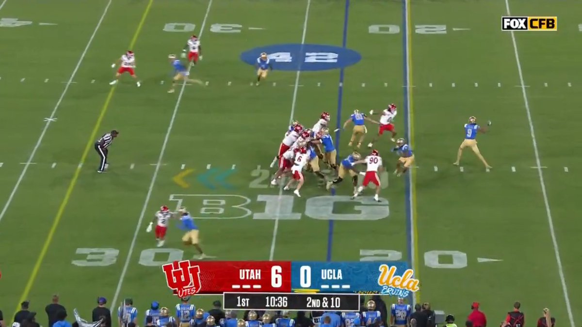 Here is Nico Iamaleava's first UCLA Football completion 👀 📺: FOX