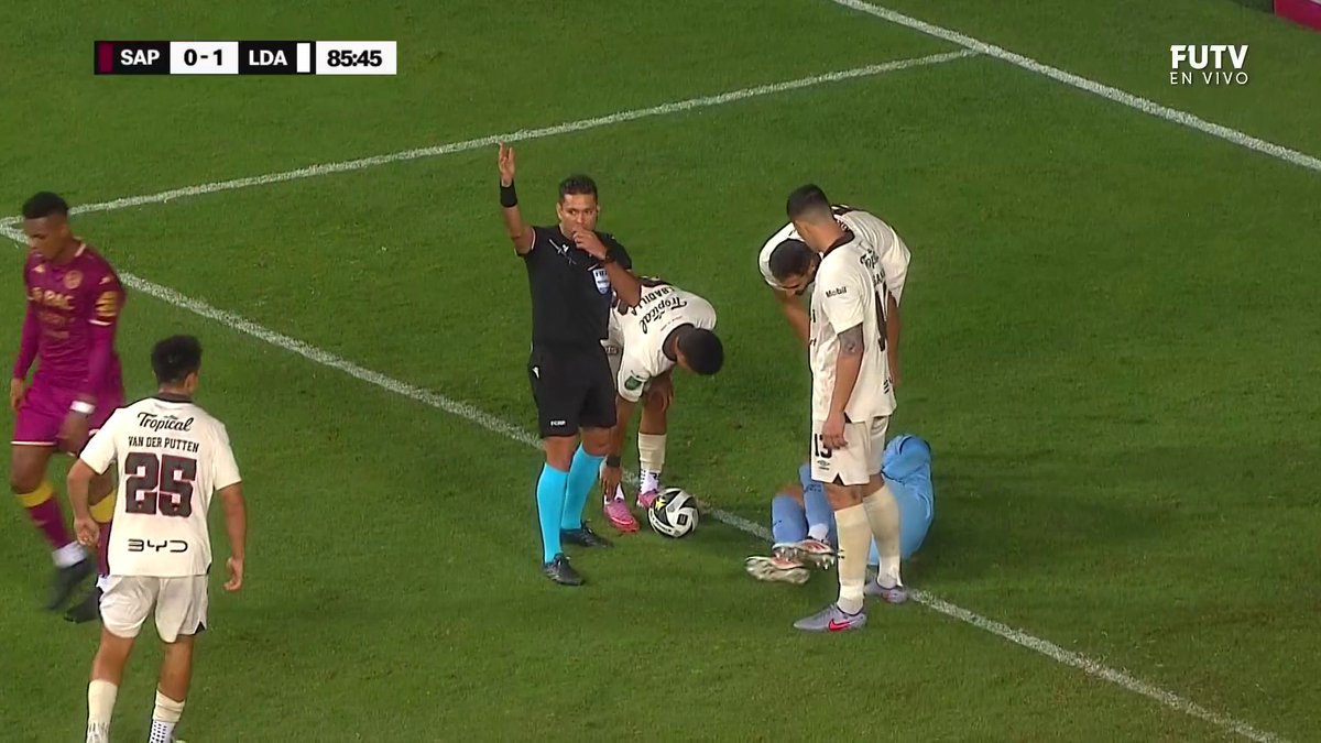 ⏰ 86’ Cerca Saprissa de igualar el marcador pero atento el arquero menudo.