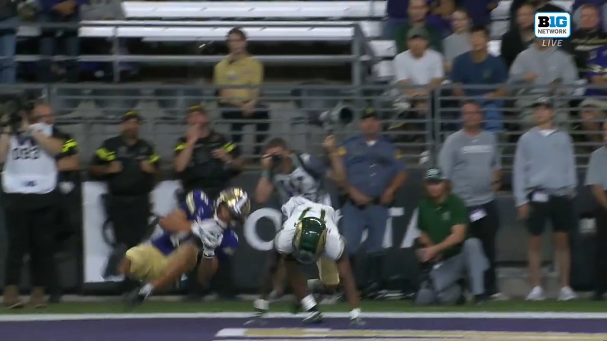 OK, Denzel Boston 😲 The star WR just reeled in a highlight catch to put Washington Football back on top. 📺: BTN