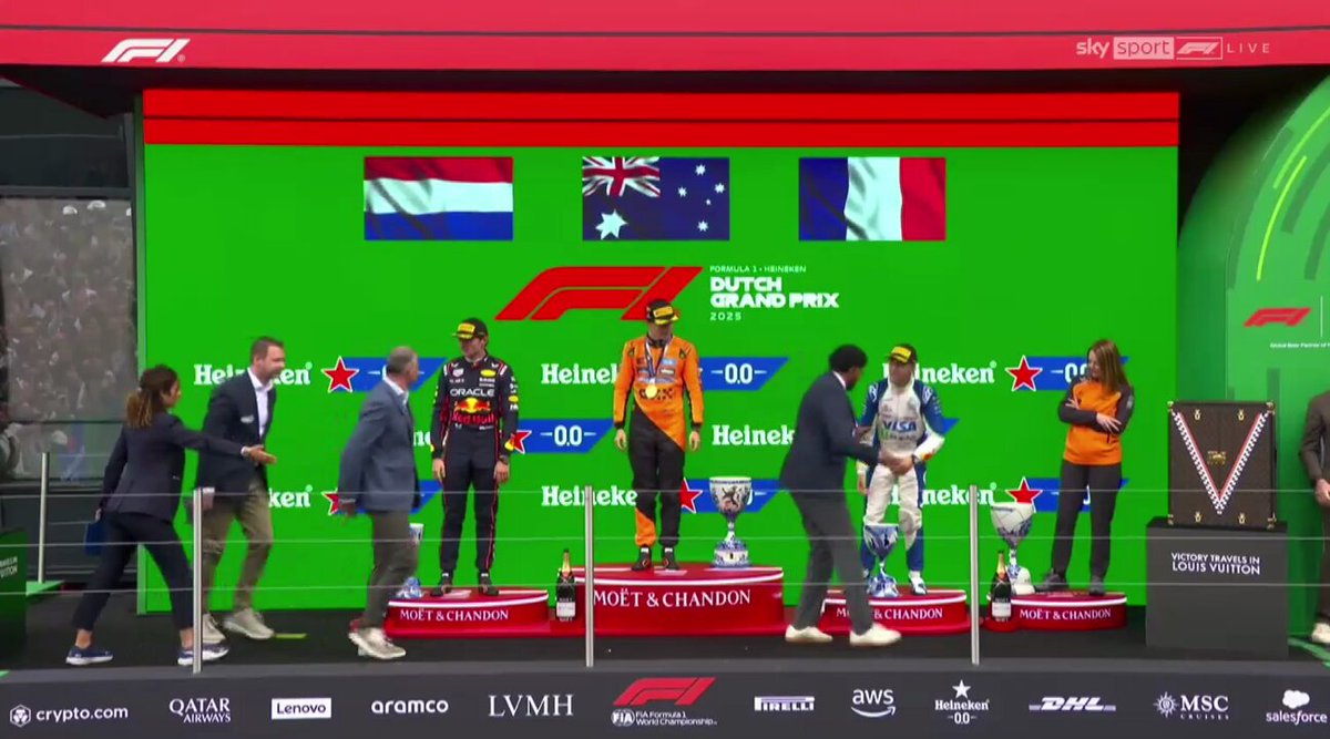 Oscar and Max spraying Isack on the podium… things you love to see 😭