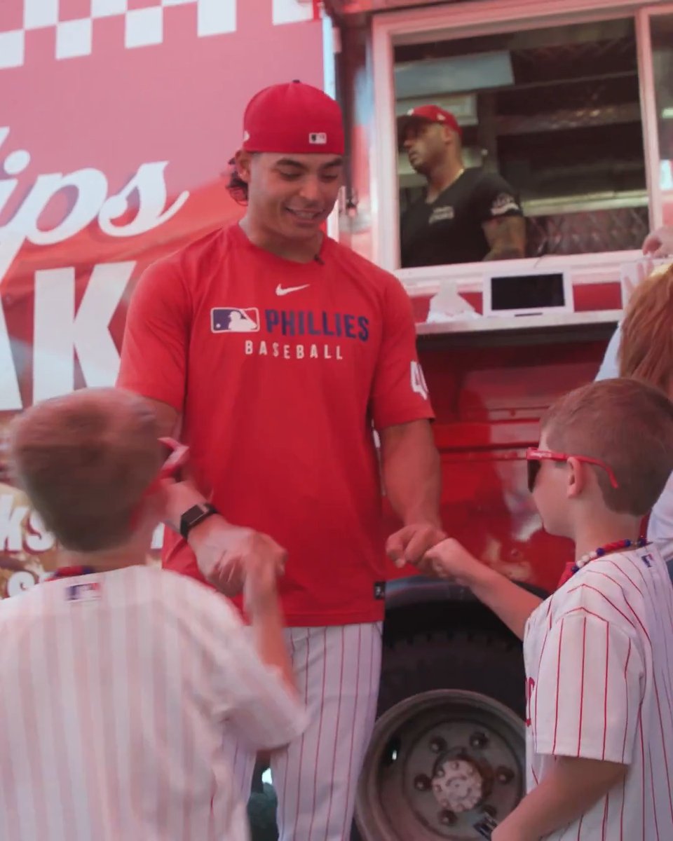 Mic'd up at Cheesesteaks for Charity with Zeus ⚡ 📺: