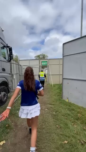 There was no shortage of sparks at Electric Picnic as Rose of Tralee Katelyn Cummins joined the amazing Timahoe Male Choir on stage in Stradbally. The moment lit up the crowd, with thanks to Damien Bowe for making it happen, and Paul Dargan the perfect jive to finish it off!