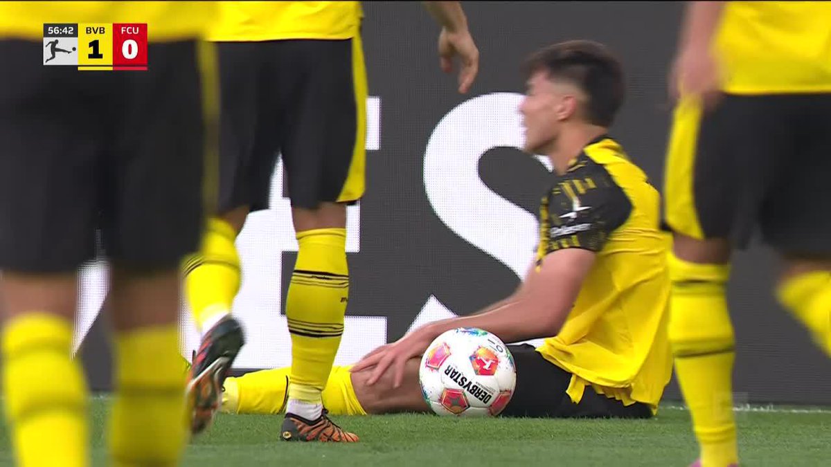🛡️🇦🇷AARON ANSELMINO y este QUITE que LEVANTÓ a los hinchas del BORUSSIA DORTMUND.