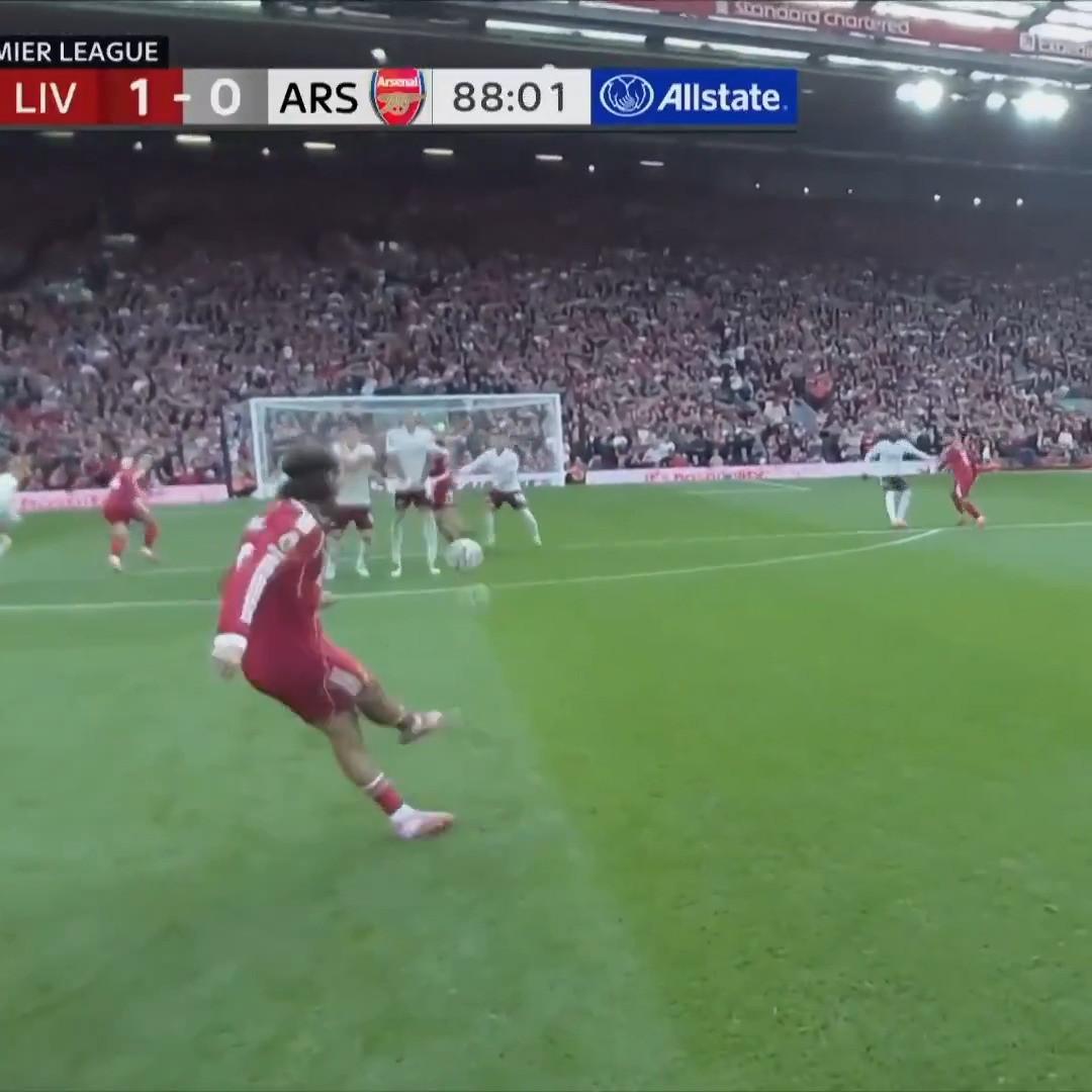 This angle on Dominik Szoboszlai’s free kick 👌 (via NBC Sports Soccer)